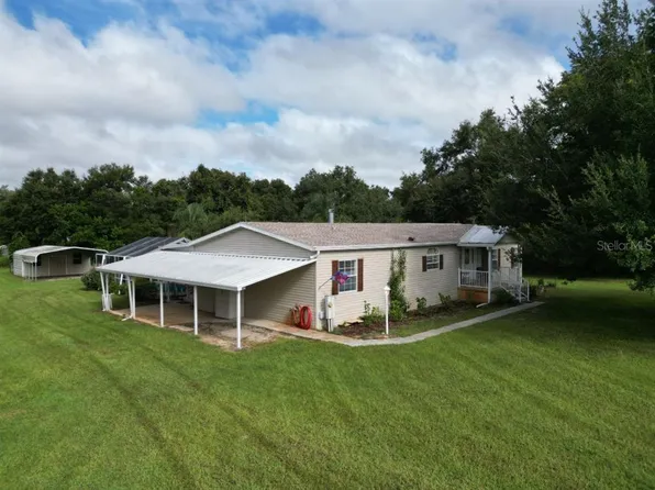 8205 Irene St, Zephyrhills, FL 33540