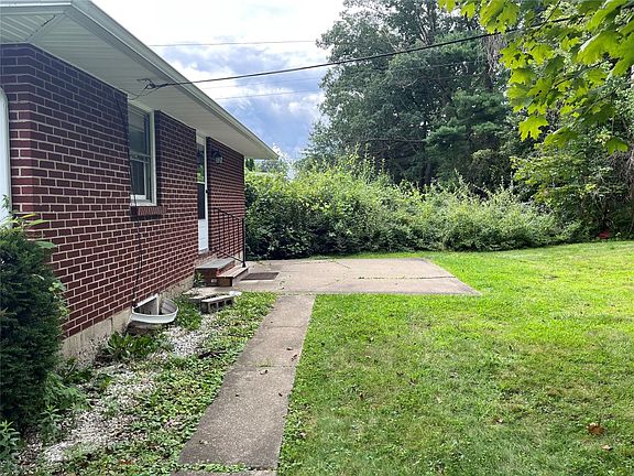 5th image of 2822 Smith Dr
