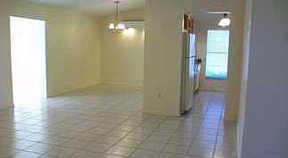4th image of 1569 Lafayette Ave