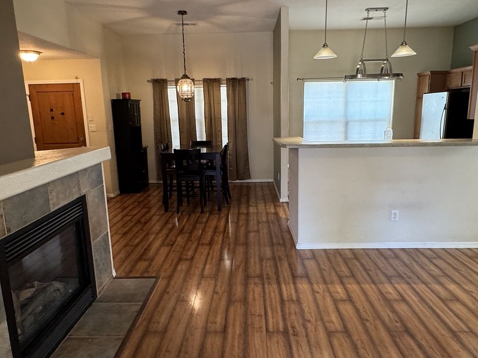 1st image of 213 Calle Evangeline