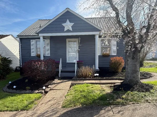1105 B St, Ceredo, WV 25507