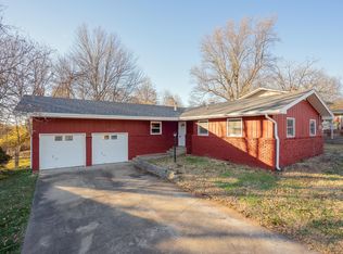 5737 S Lakeview Ter, Springfield, MO 65810
