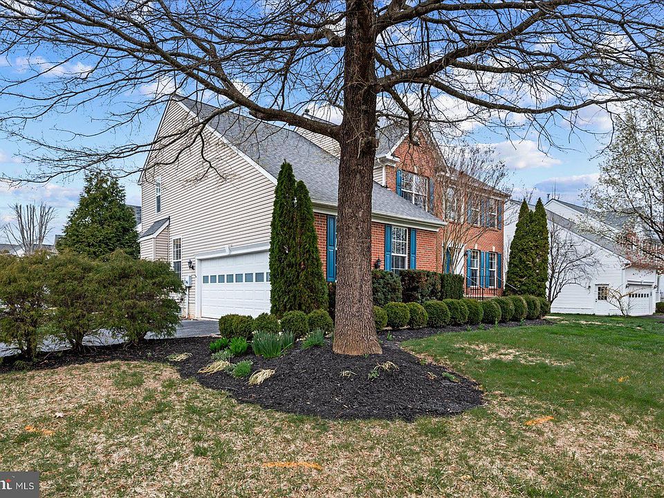 1st image of 34 Saint Adams Dr