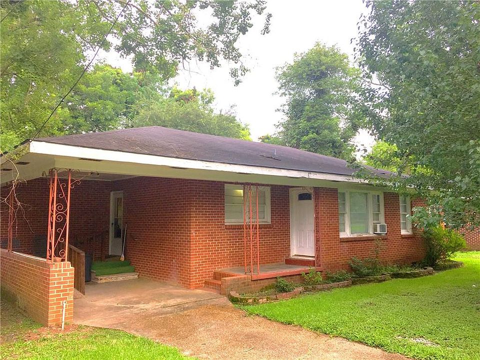 1st image of 220 Willow Dr