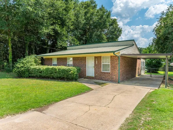 516 Stillwell Blvd, Crestview, FL 32539