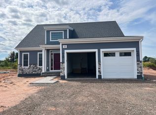 33 Primrose Ln, Cromwell, CT 06416