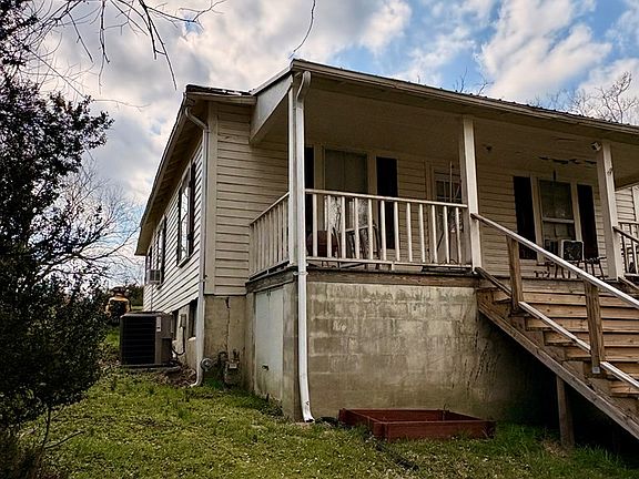 3rd image of 1 Yates Ave