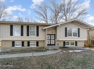 7405 Nottoway Cir, Louisville, KY 40214