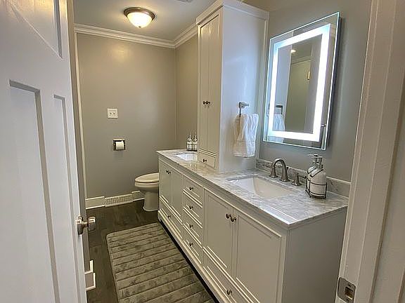 Fully remodeled primary bath