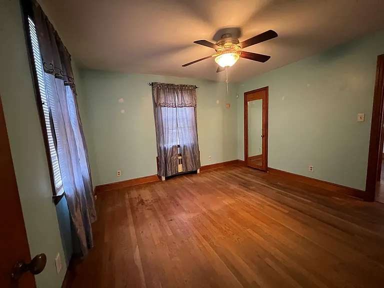 23 Home Ave — Photo 11