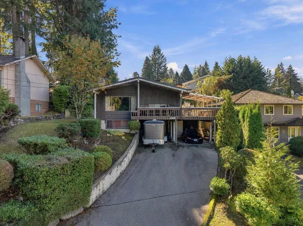 2322 Sumpter Dr, Coquitlam, BC V3J 6Y2