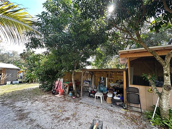 5th image of 9320 Buckingham Rd