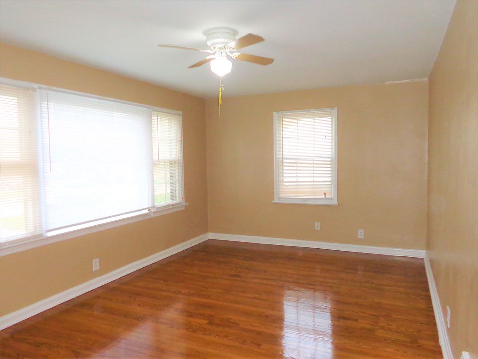 1st image of 7604 Mallard Dr