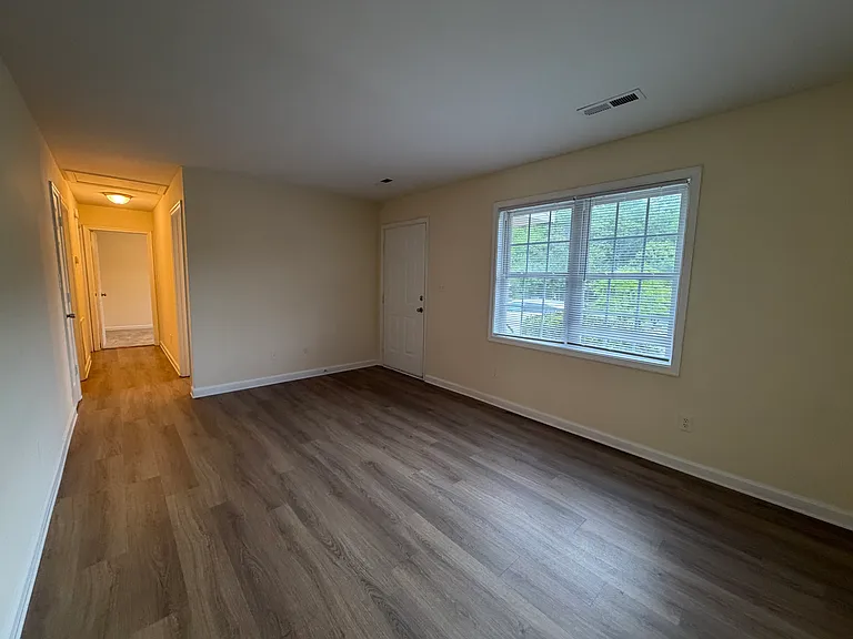 111 McConville Rd #B — Photo 2