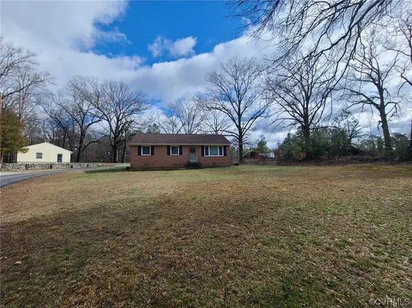 11231 Chester Rd, Chester, VA 23831