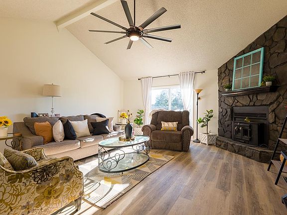 3rd image of 3430 Ashurst Dr