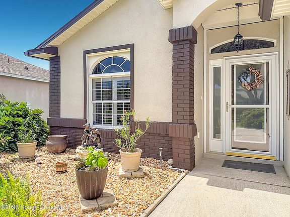 5th image of 2110 Spring Creek Cir NE