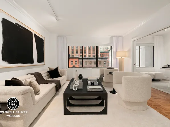 900 Park Avenue image 1 of 13