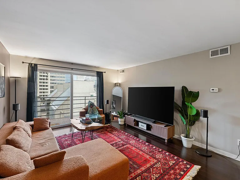 1200 Nicollet Ave #614 — Photo 7