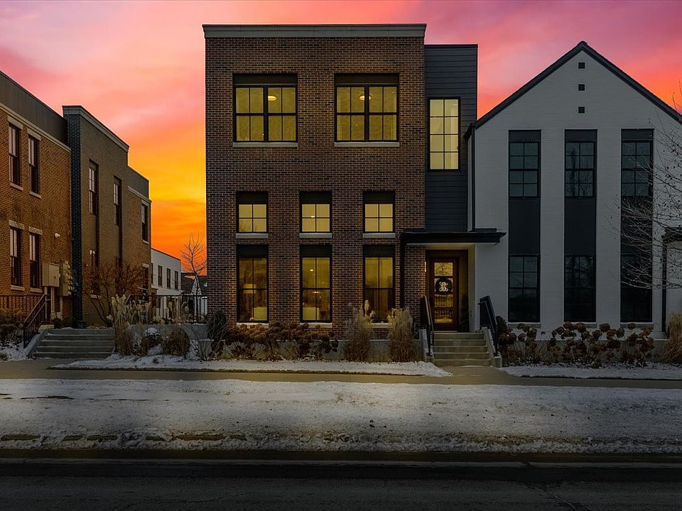 1st image of 419 Main St