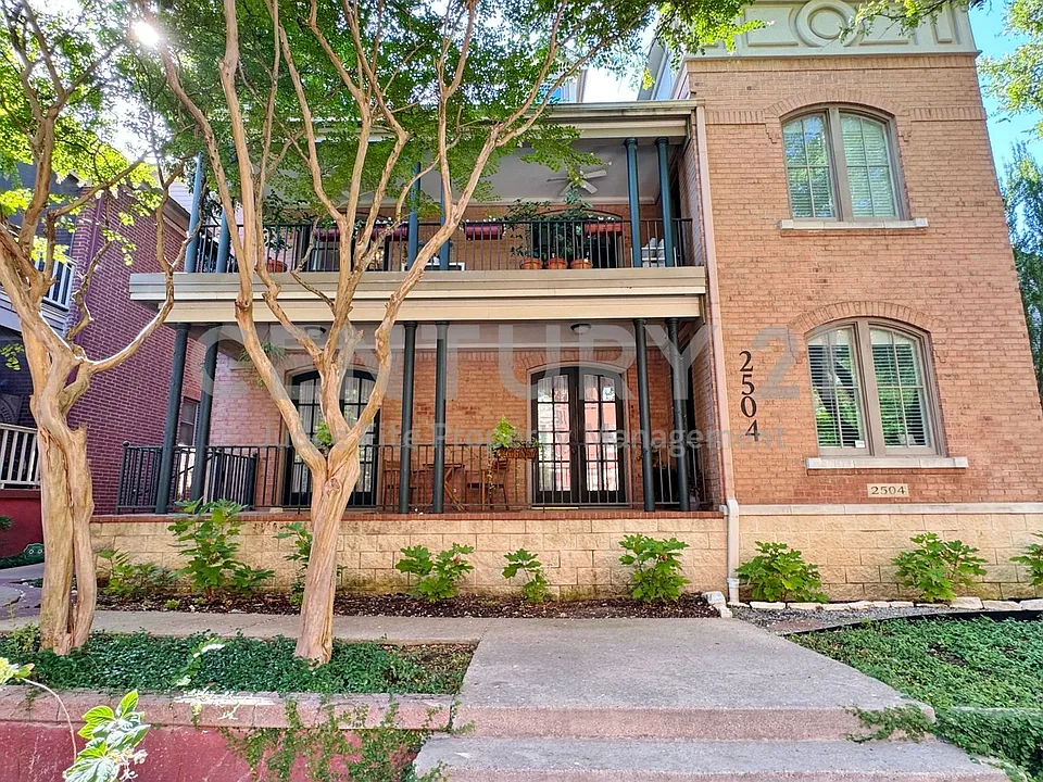 2504 State St #5