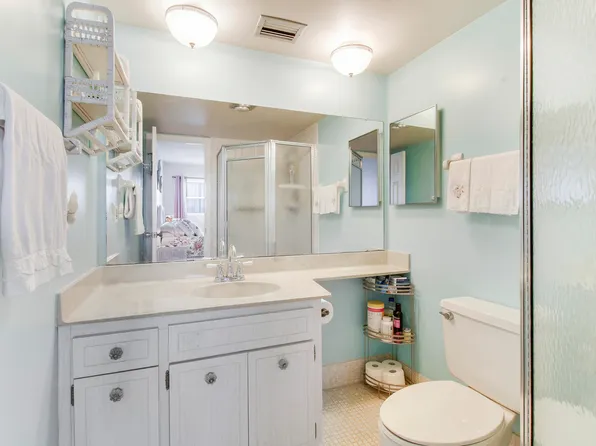 20 Yacht Club Drive #309, North Palm Beach, FL 33408