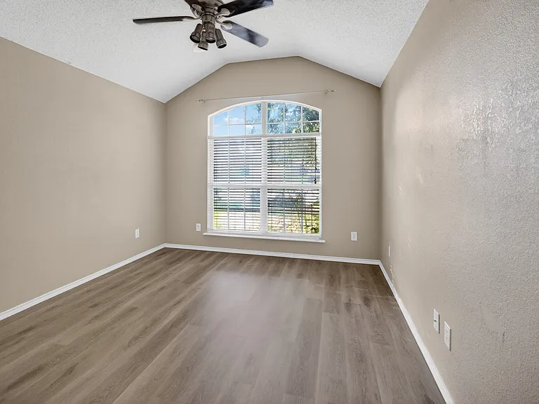 1105 Hidden Glade Dr — Photo 18
