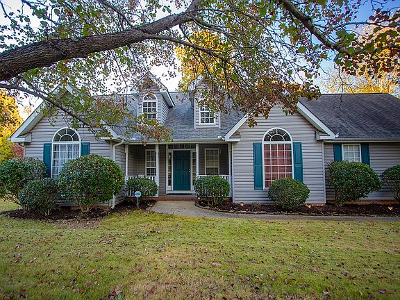 2nd image of 301 Winding Brook Ct
