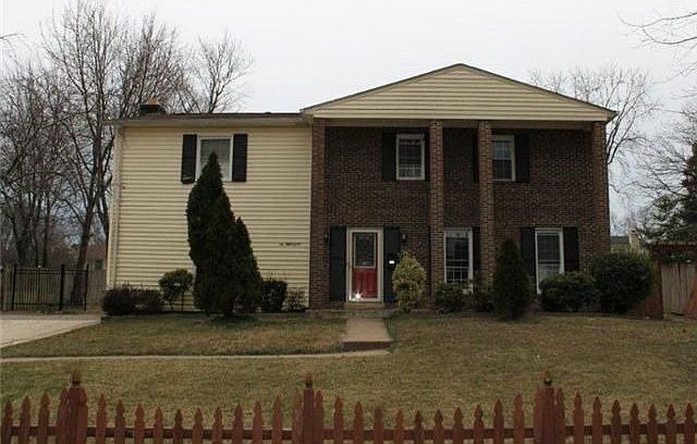 1st image of 657 Mississippi Dr