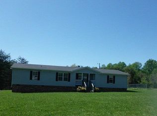 829 Loop Rd, Keeling, VA 24566
