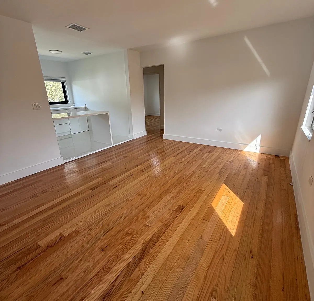 438 Malaga Ave — Photo 4