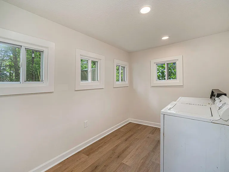 840 S Hardy Ave — Photo 17