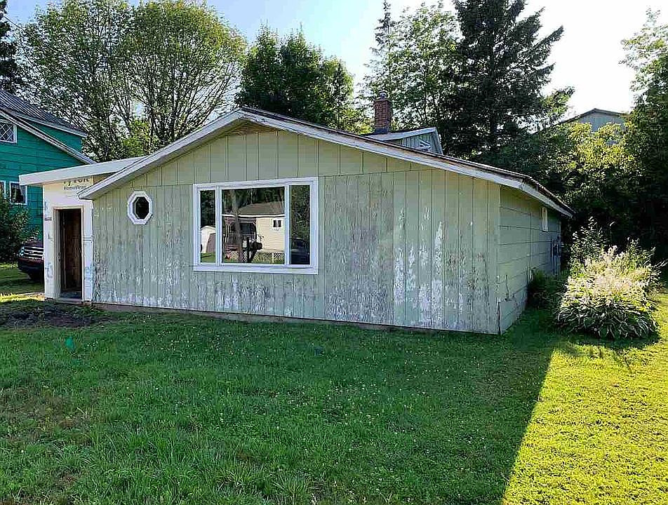 2nd image of 46641 Huron St