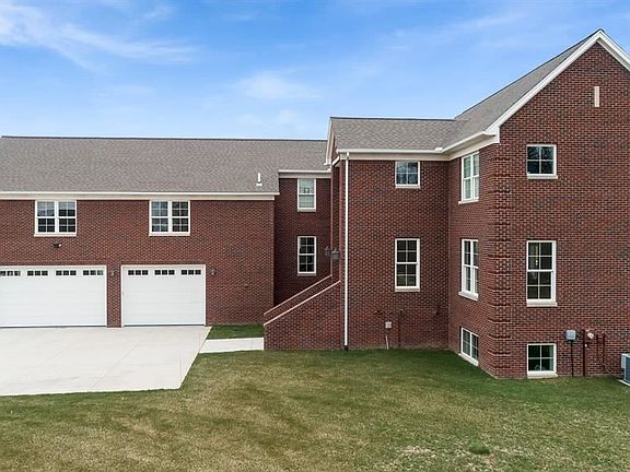 4th image of 99 Rivercrest Ct