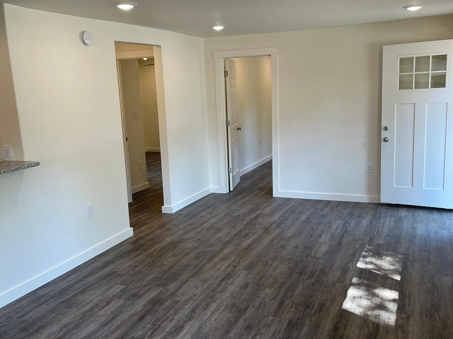 2 bed, $1,600 — Photo 4