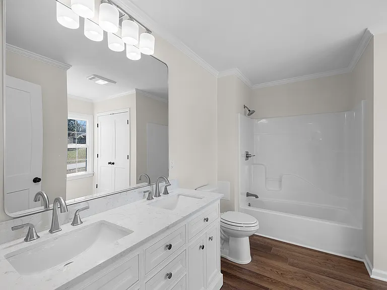 383 Mebanewood Dr — Photo 1