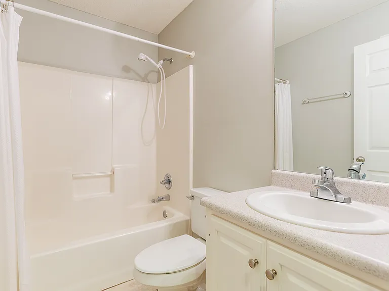 76 Brookfield Dr — Photo 35