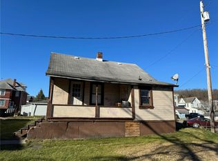 220 E Jackson St, Houston, PA 15342