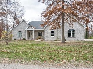 5056 Old Carpenter Rd, Edwardsville, IL 62025