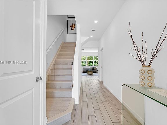 4th image of 4774 Eucalyptus Dr