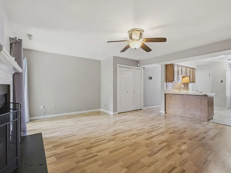 5475 Davis Way — Photo 8