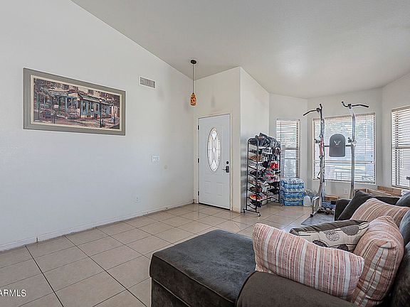 3rd image of 2841 S Coyote Canyon Cir
