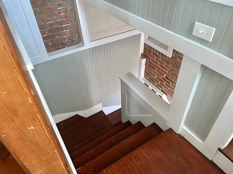 13 Kenyon St #2 — Photo 3