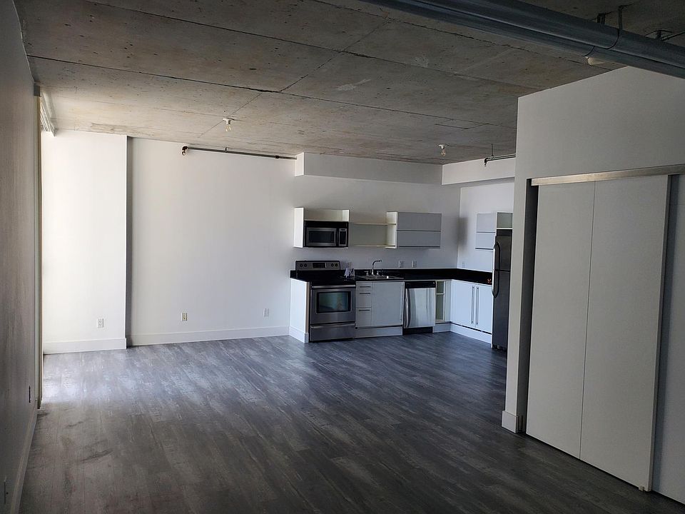 1st image of 690 SW 1st Ct APT 2523