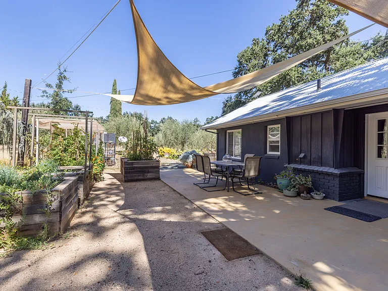 601 Rossi Rd #B — Photo 4