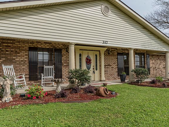 4th image of 317 Willow Wood Dr