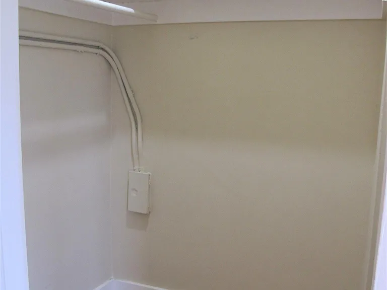 1631 Chestnut St #14 — Photo 12