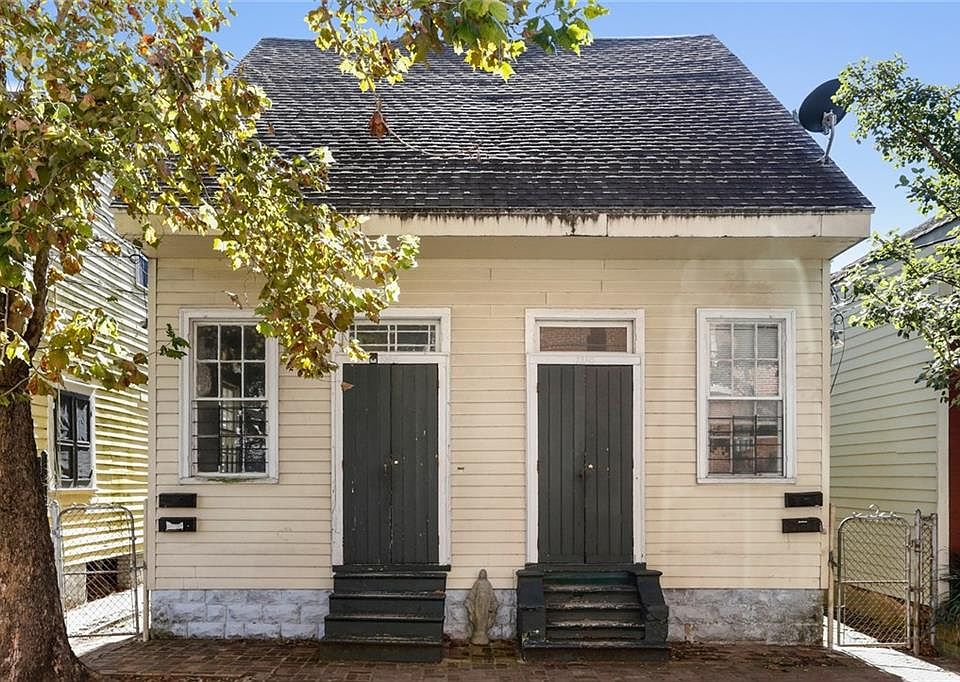 1st image of 2320-22 Burgundy St