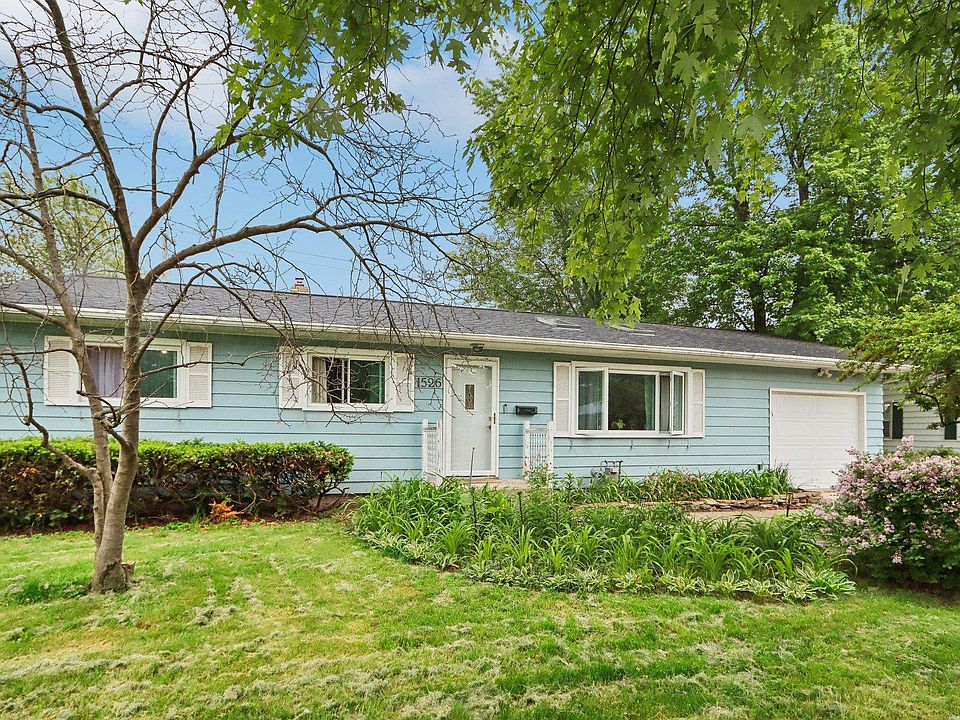 1st image of 1526 Greenwich Ln