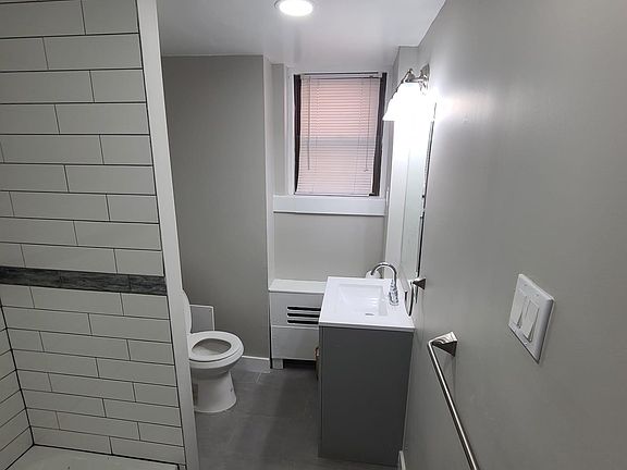 4th image of 1321 Spruce St APT 3E